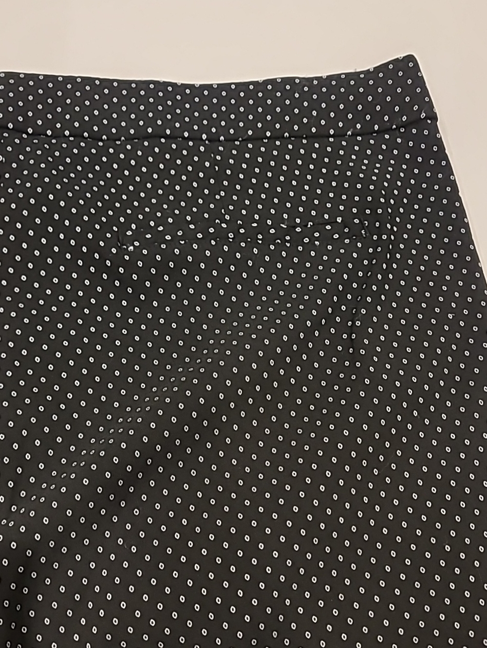 Jules & Leopold Black Polka Dot Pull Up Ankle Pants - Picture 10 of 11